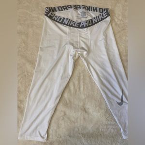 Nike Pro Dri - Fit Compression pants
Used Men's white X-Large …